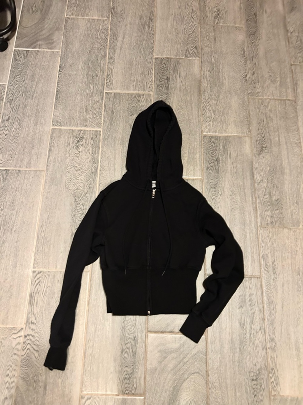No Boundaries Cropped Black Hooded Zip-Up Sweatshirt - size extra small